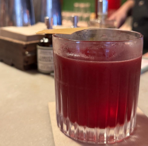 “Amor Porteño” La creación de Juan Cruz Oviedo con la que se consagró en los The Cocktail Bar Awards 2024
